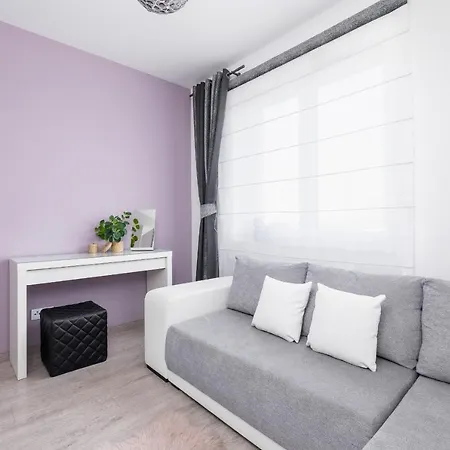 Family 3 Bedroom Listopada With Parking & Balcony By Renters Prestige * 克拉科夫