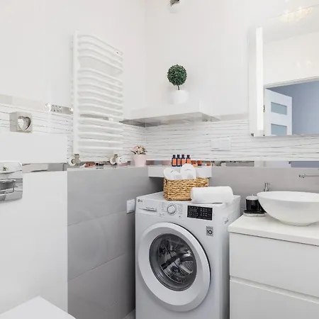 Lejlighed Family 3 Bedroom Listopada With Parking & Balcony By Renters Prestige Kraków